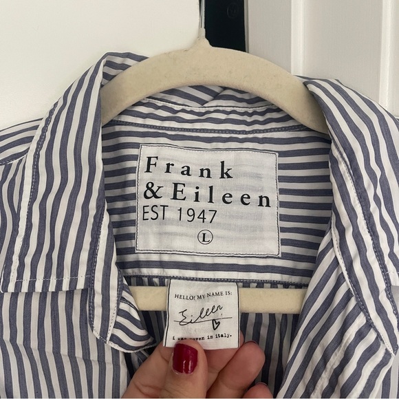 Frank & Eileen Poplin Eileen Blue White Striped Lightweight Button Down - Picture 3 of 6